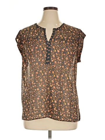 DR2 Sleeveless Blouse (view 1)