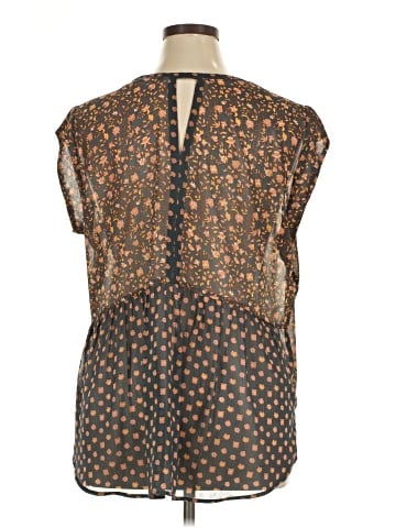 DR2 Sleeveless Blouse (view 2)