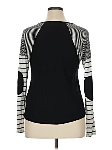 chic soul (chicsoul.com) Long Sleeve T-Shirt (view 2)