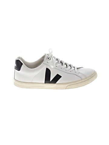 VEJA Sneakers (view 1)