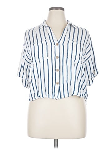 Velvet Heart Short Sleeve Button-Down Shirt (view 1)