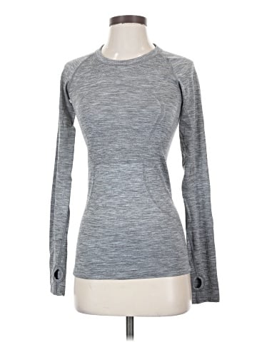 Lululemon Athletica Long Sleeve T-Shirt (view 1)