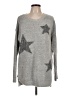Lilis Closet Stars Silver Pullover Sweater Size L - photo 1