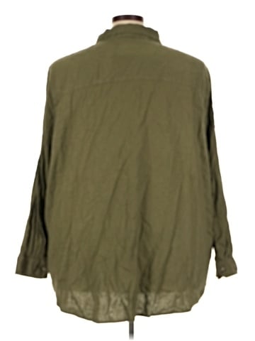 Universal Thread 3/4 Sleeve Button-Down Shirt (view 2)