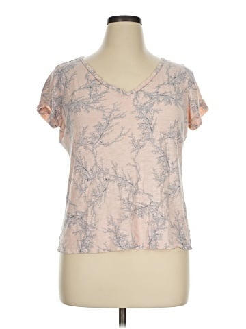 The Limited Short Sleeve T-Shirt (view 1)