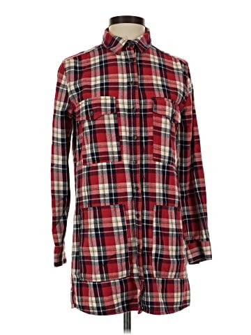 Forever 21 Long Sleeve Button-Down Shirt (view 1)
