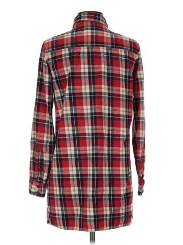 Forever 21 Long Sleeve Button-Down Shirt (view 2)