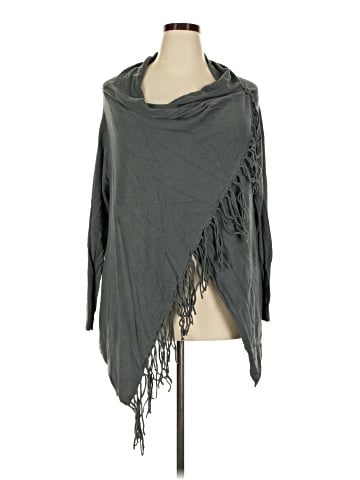 Lovestitch Poncho (view 1)