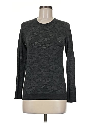 Lululemon Athletica Long Sleeve T-Shirt (view 1)