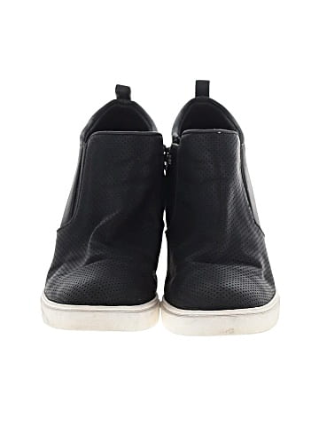 Susina Wedges (view 2)