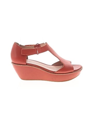 Camper Wedges (view 1)