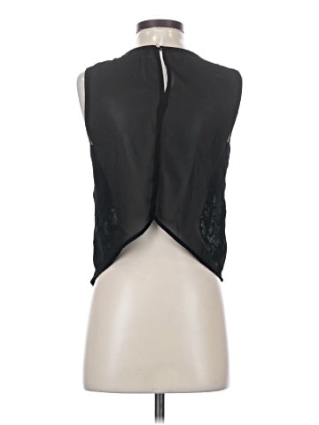 Astr Sleeveless Top (view 2)