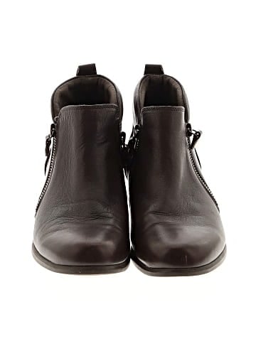Munro American Ankle Boots (view 2)