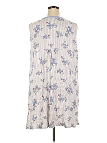 Croft & Barrow Sleeveless Blouse (view 2)