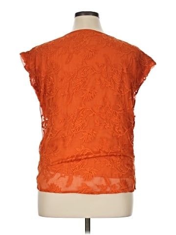 Tiny Sleeveless Blouse (view 2)