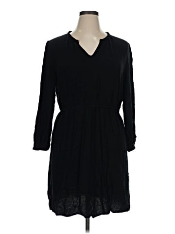 Old Navy Casual Dress (view 1)