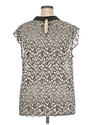 14th & Union Sleeveless Blouse (view 2)