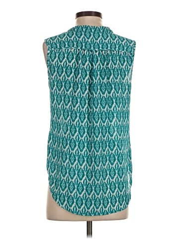 Violet & Claire Sleeveless T-Shirt (view 2)
