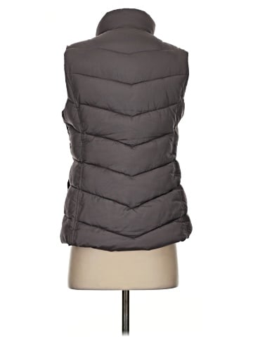 Gap Outlet Vest (view 2)