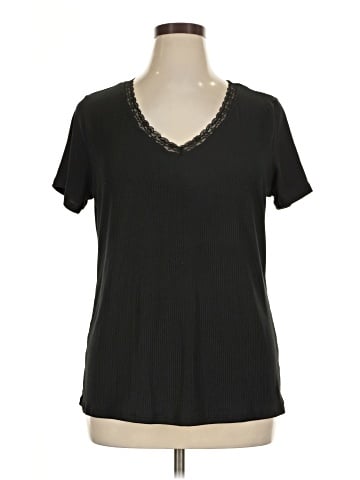 Free Kisses Short Sleeve T-Shirt (view 1)