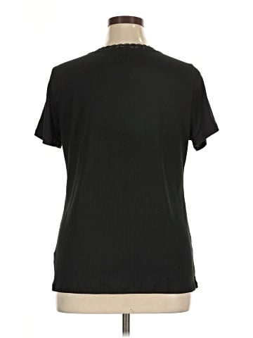 Free Kisses Short Sleeve T-Shirt (view 2)