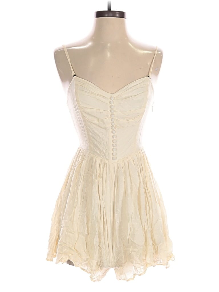 Pre-owned Kimchi Blue Romper In Ivory