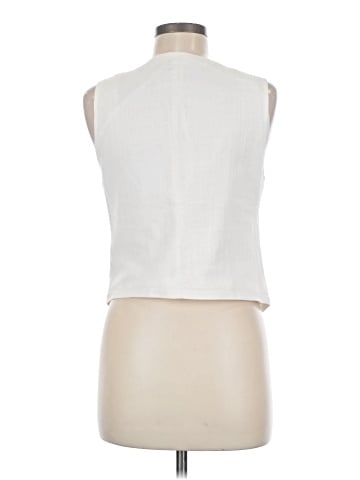 Listicle Sleeveless Button-Down Shirt (view 2)
