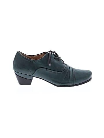 Biala Heels (view 1)
