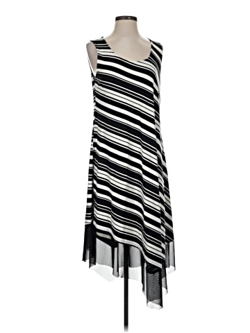 Peter Nygard Casual Dress (view 1)