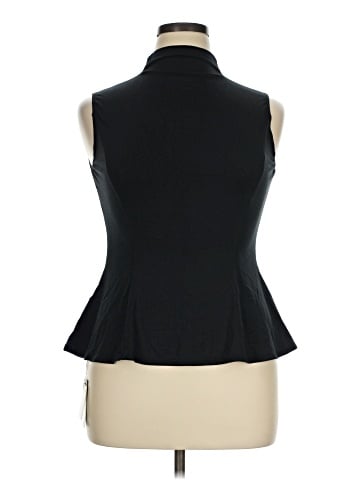 Halara Sleeveless T-Shirt (view 1)