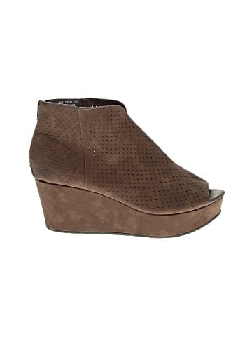 Pierre Dumas Wedges (view 1)