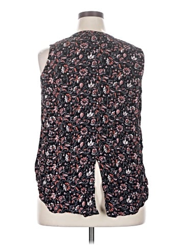 Sanctuary Sleeveless Blouse (view 2)