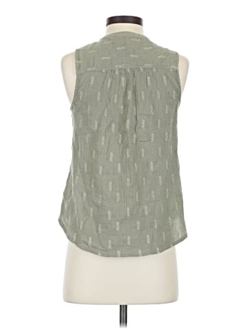 Vanessa Virginia Sleeveless Button-Down Shirt (view 2)