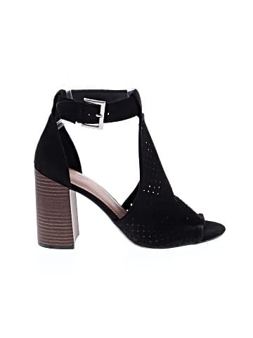 Universal Thread Sandals (view 1)