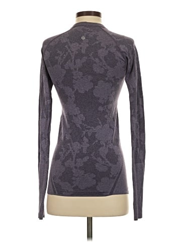 Lululemon Athletica Long Sleeve T-Shirt (view 2)