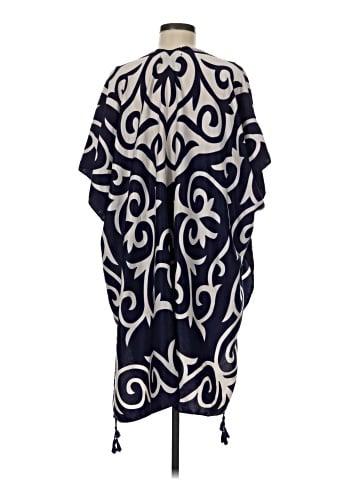 Adrienne Vittadini Poncho (view 2)