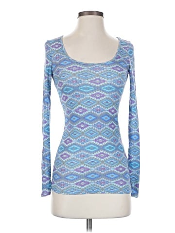 Kirra Long Sleeve T-Shirt (view 1)