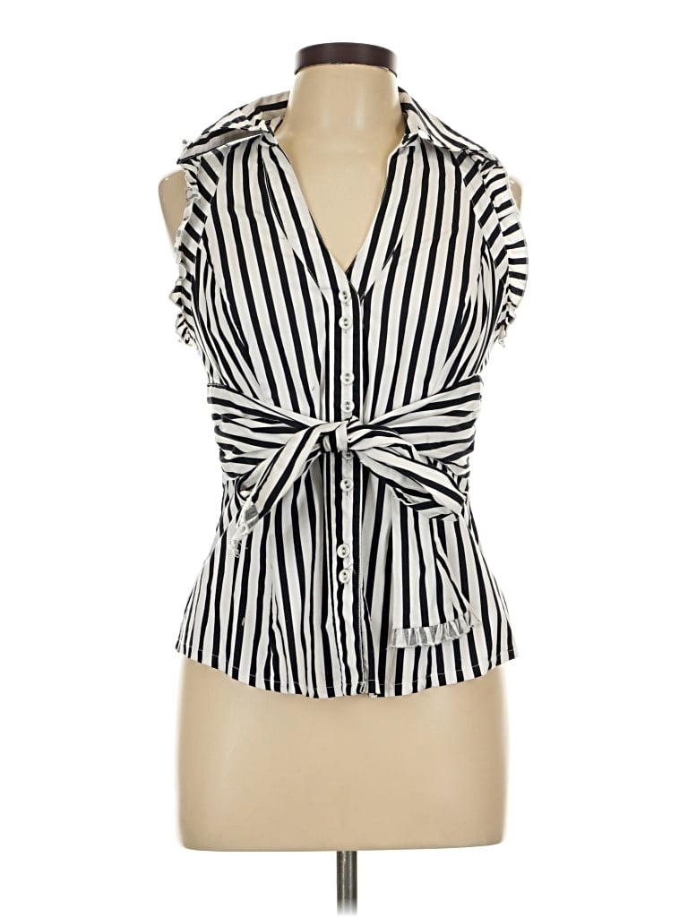 Pre-owned Xoxo Sleeveless Button Down Shirt In Ivory