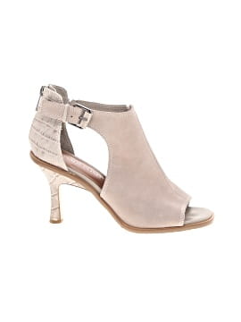 Donald J Pliner Heels (view 1)