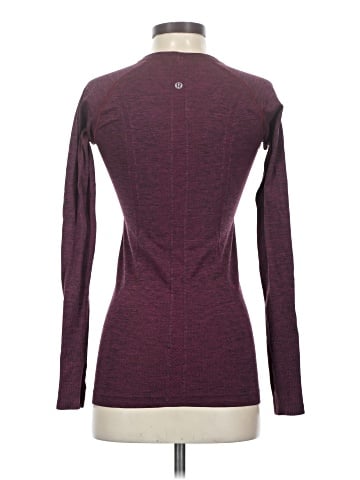 Lululemon Athletica Long Sleeve T-Shirt (view 2)