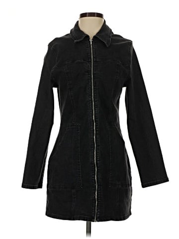 Le Lis Casual Dress (view 1)