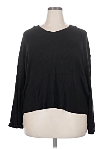 LIVI Pullover Sweater (view 1)