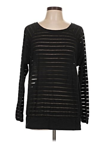 Old Navy Long Sleeve T-Shirt (view 1)