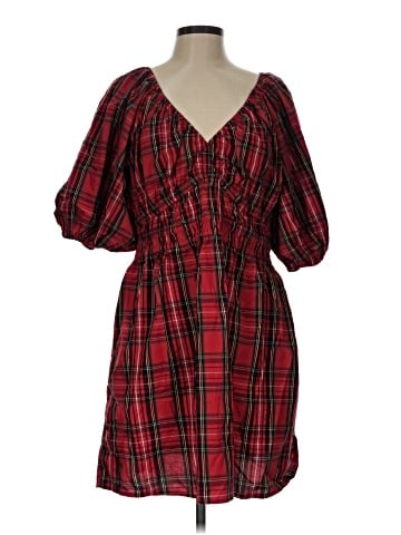Old Navy Casual Dress (view 1)