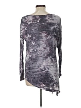 Lululemon Athletica Long Sleeve T-Shirt (view 2)