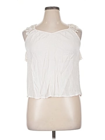 Charlotte Russe Sleeveless T-Shirt (view 1)