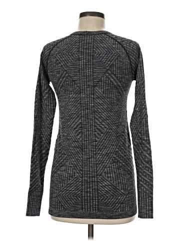 Lululemon Athletica Long Sleeve T-Shirt (view 2)