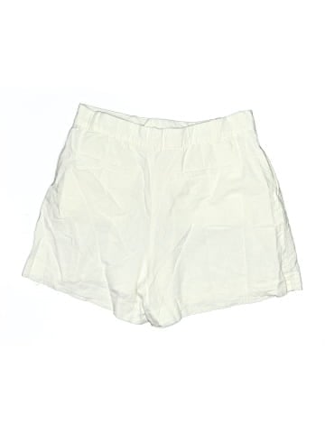 Gap Shorts (view 2)