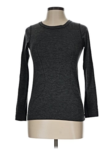 Lululemon Athletica 3/4 Sleeve T-Shirt (view 1)