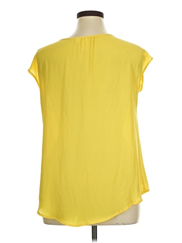 Tacera Short Sleeve Blouse (view 2)